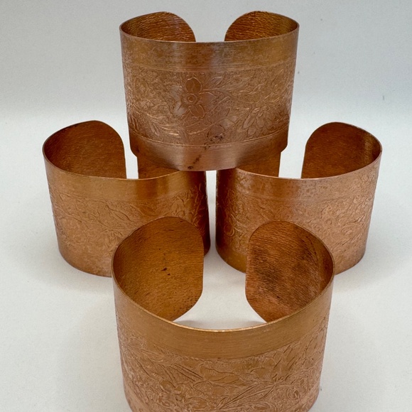 Set of 4 Coppercraft floral embossed napkin rings. Vintage copper napkin holders - Picture 10 of 12